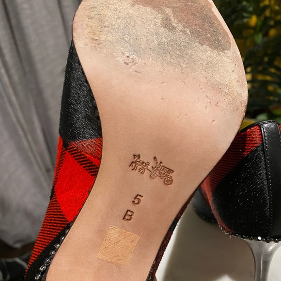 EXCELLENT barely worn Coach Tamara plaid calf hair beaded heels - Picture 4 of 8